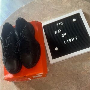 Men's Black Athletic Shoes